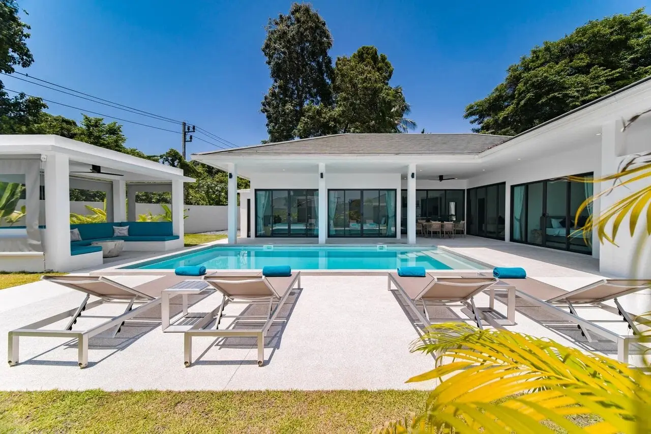 Three-Bedroom Garden Pool Villa in Bang Rak — view 2