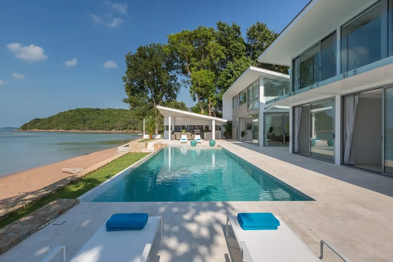 Absolute Beachfront Three-Bedroom Pool Villa, Bang Rak