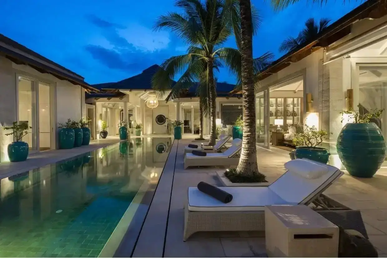 Beachfront Villa with 17-Metre Pool & Sunken Sala, Chaweng — view 1