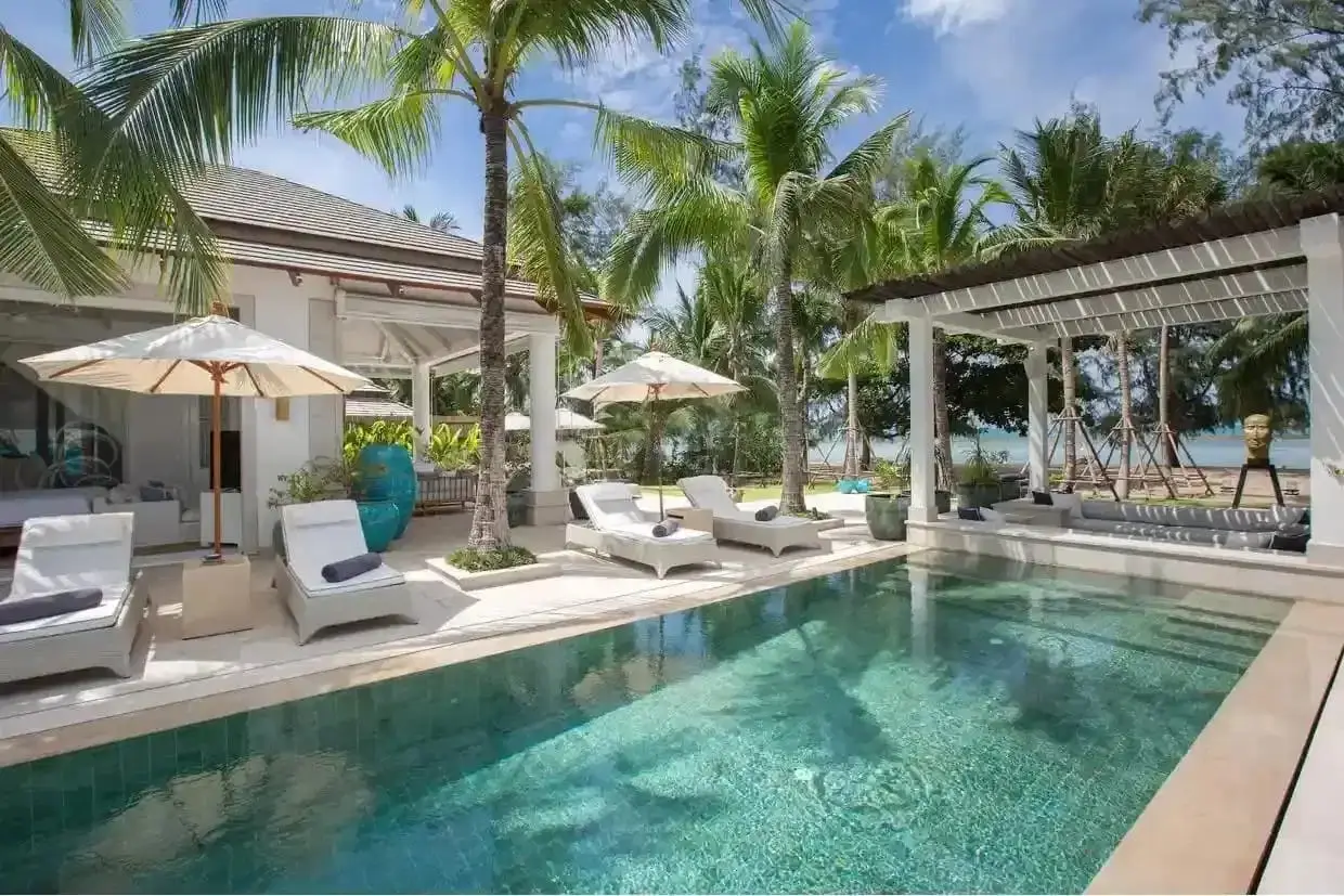 Beachfront Villa with 17-Metre Pool & Sunken Sala, Chaweng — view 2