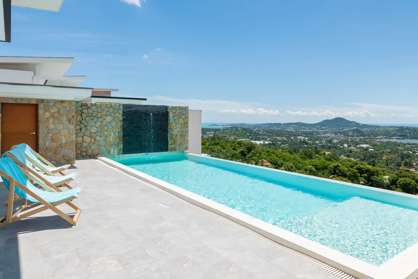 Five-Bedroom Sunrise Villa at the Top of Chaweng Hill