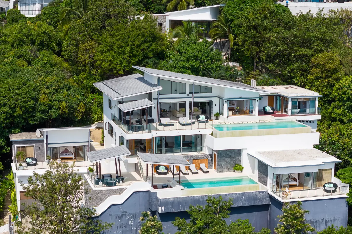 Contemporary 4-Bedroom Sea-View Villa with Two Pools — view 2