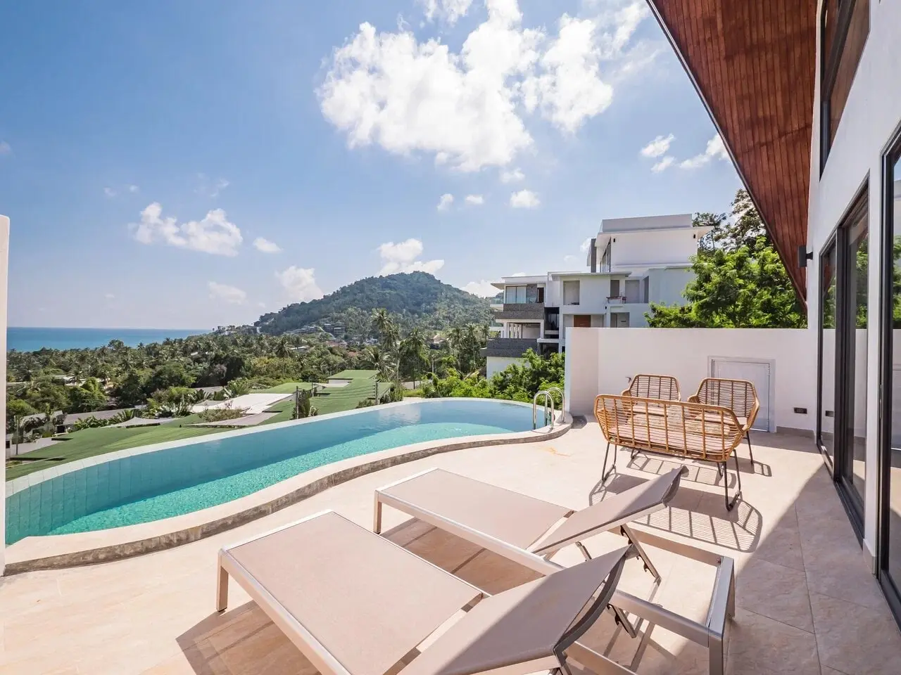 Two-Bedroom Sea-View Infinity Pool Villa in Chaweng Noi
