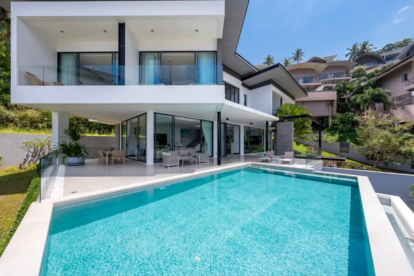 Multi-Level Infinity Villa Over Chaweng Bay