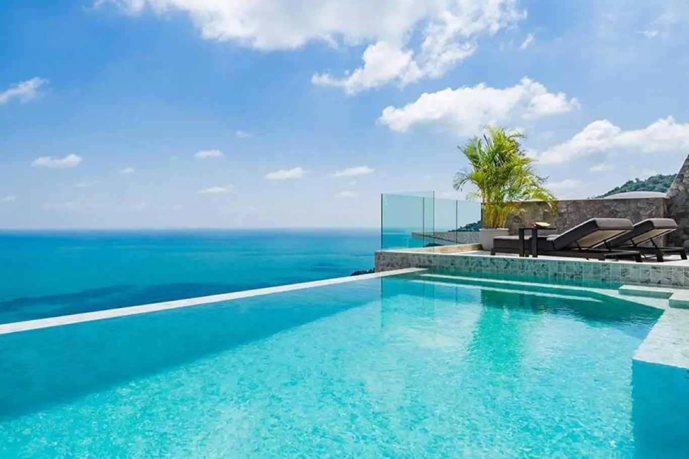 Glass-Walled Sunrise Villa Above Chaweng Bay — view 2