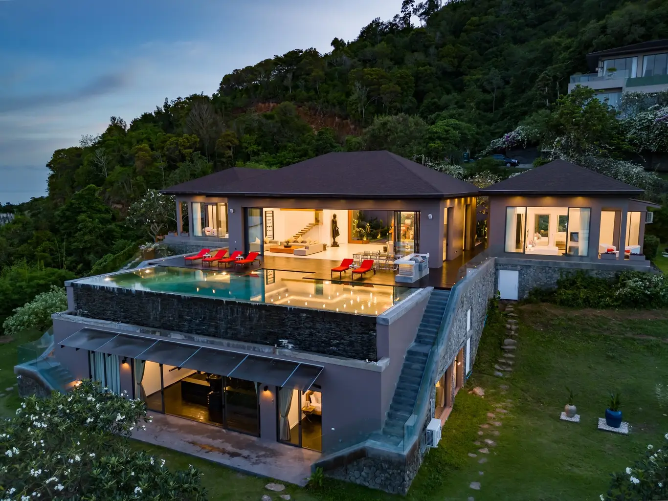 Hillside Five-Bedroom Villa with 180° Sea Views & Infinity Pool, Choeng Mon