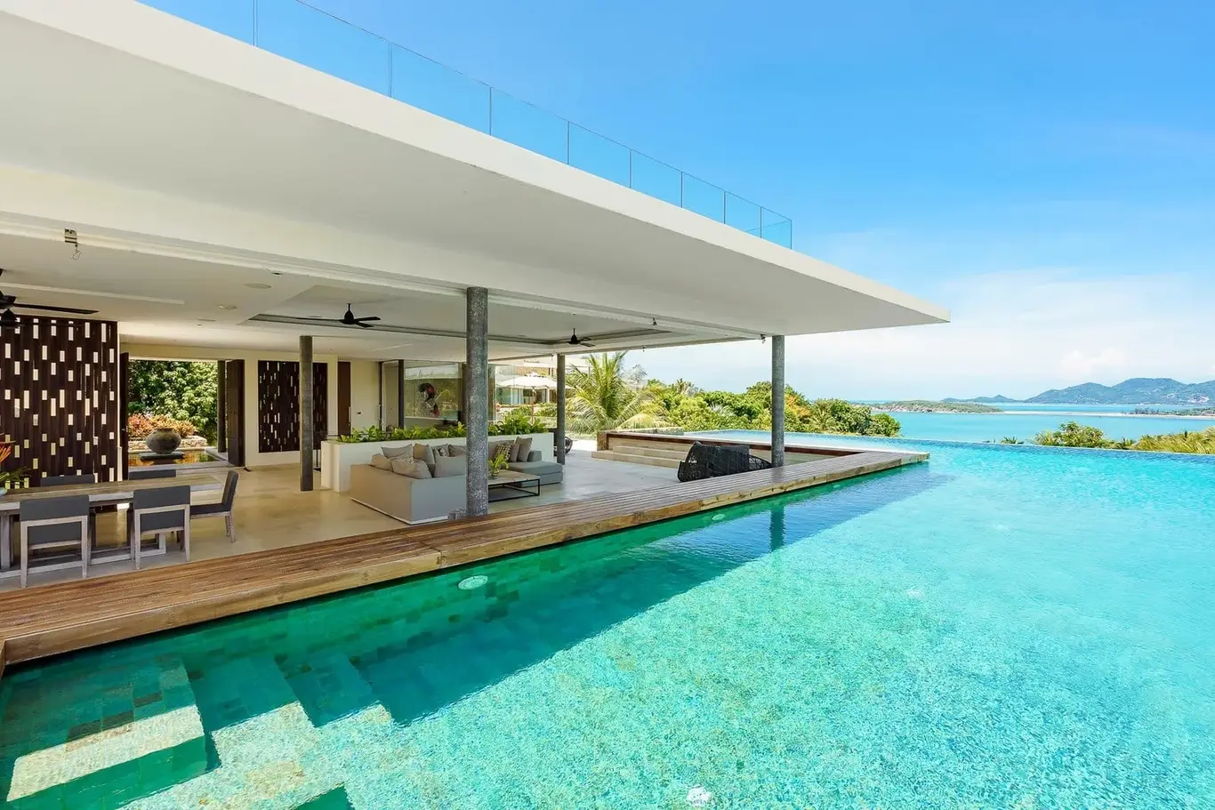 Six-Bedroom Hillside Villa with Infinity Pool, Private Cinema and Gym — view 2