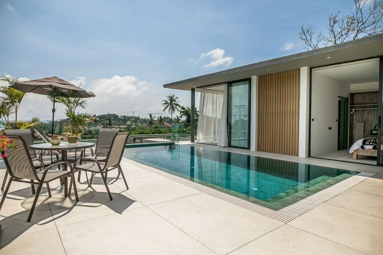 New Three-Bedroom Sea-View Pool Villa a Short Walk from Choeng Mon Beach — view 2