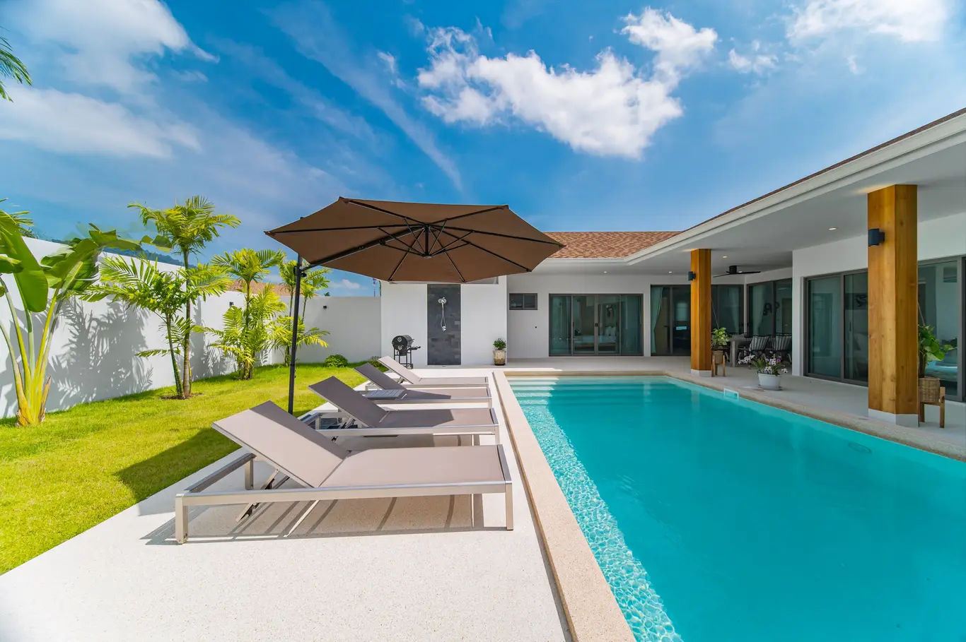 New Three-Bedroom Garden Pool Villa in Lamai