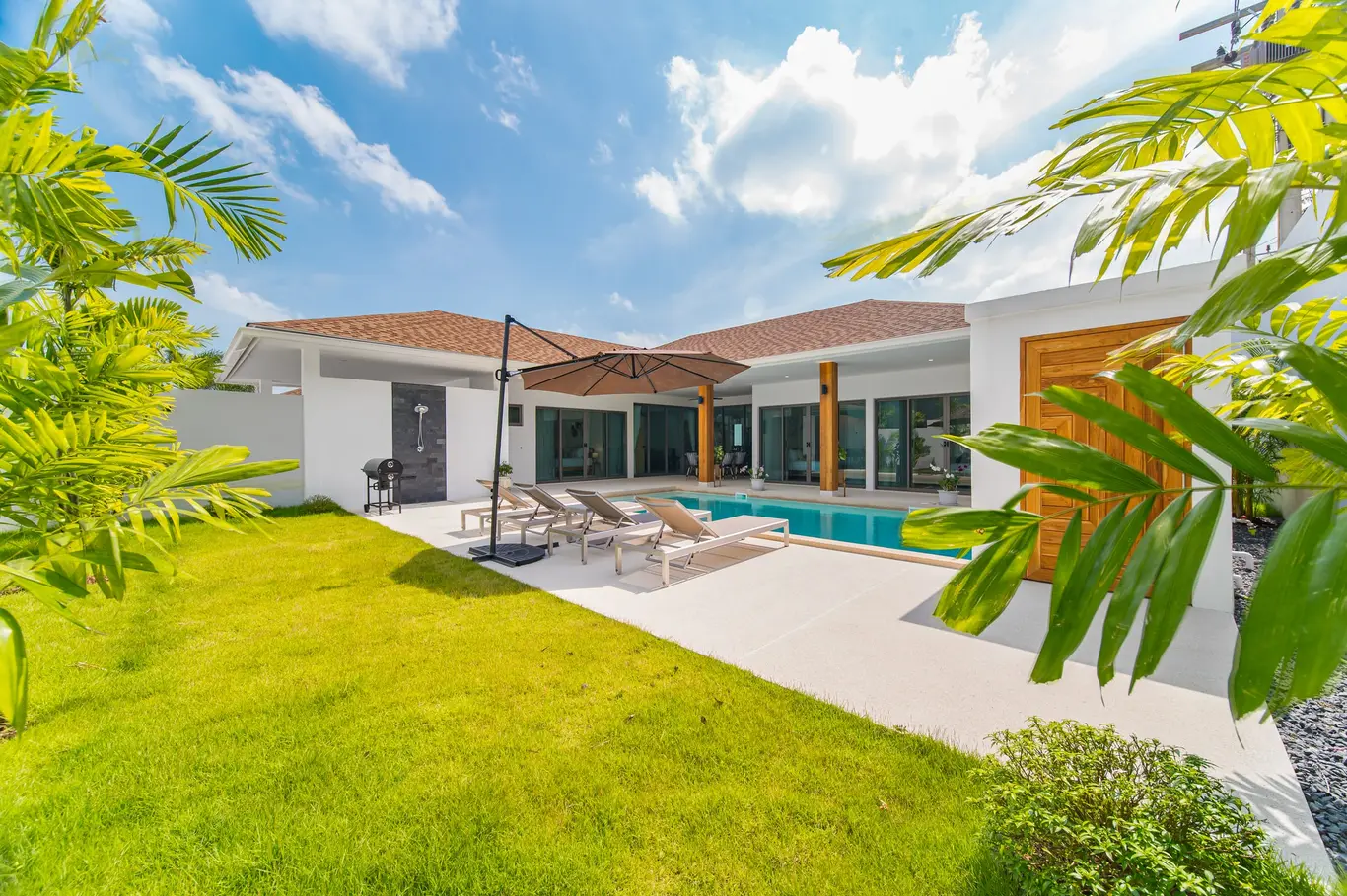 New Three-Bedroom Garden Pool Villa in Lamai — view 2