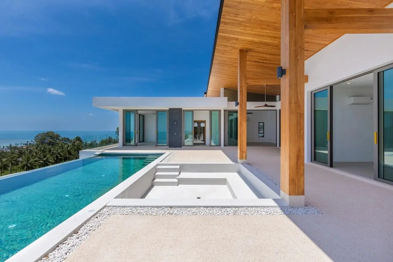Four-Bedroom Sea-View Villa with Infinity Pool in Lamai