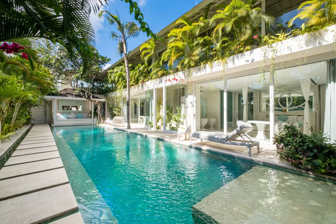 Five-Bedroom Whitewashed Rice-Field Villa with Twelve-Metre Pool - Berawa — view 2