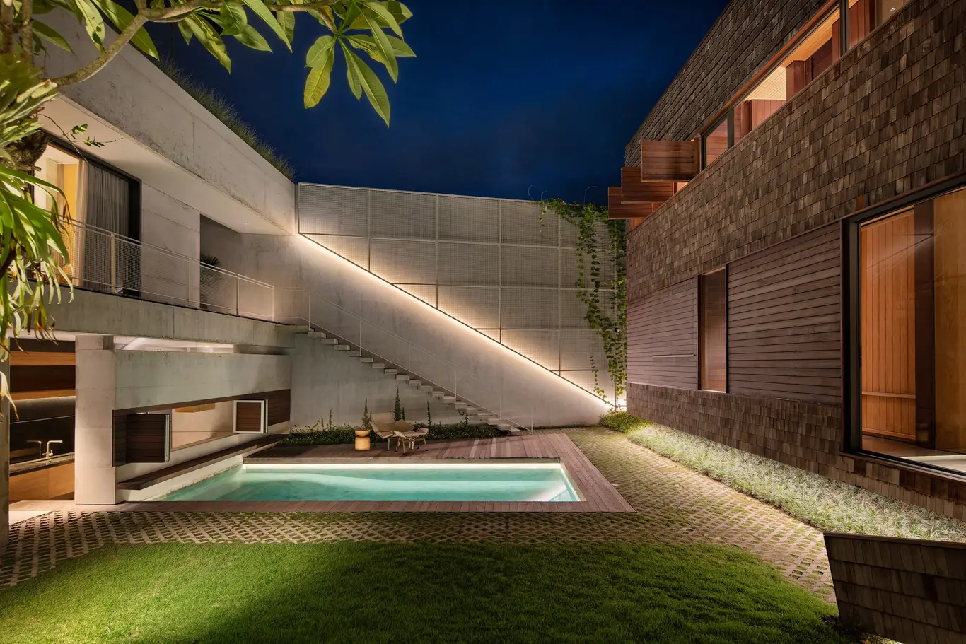Three-Bedroom Sky-Bridge Designer Villa - Pererenan — view 2