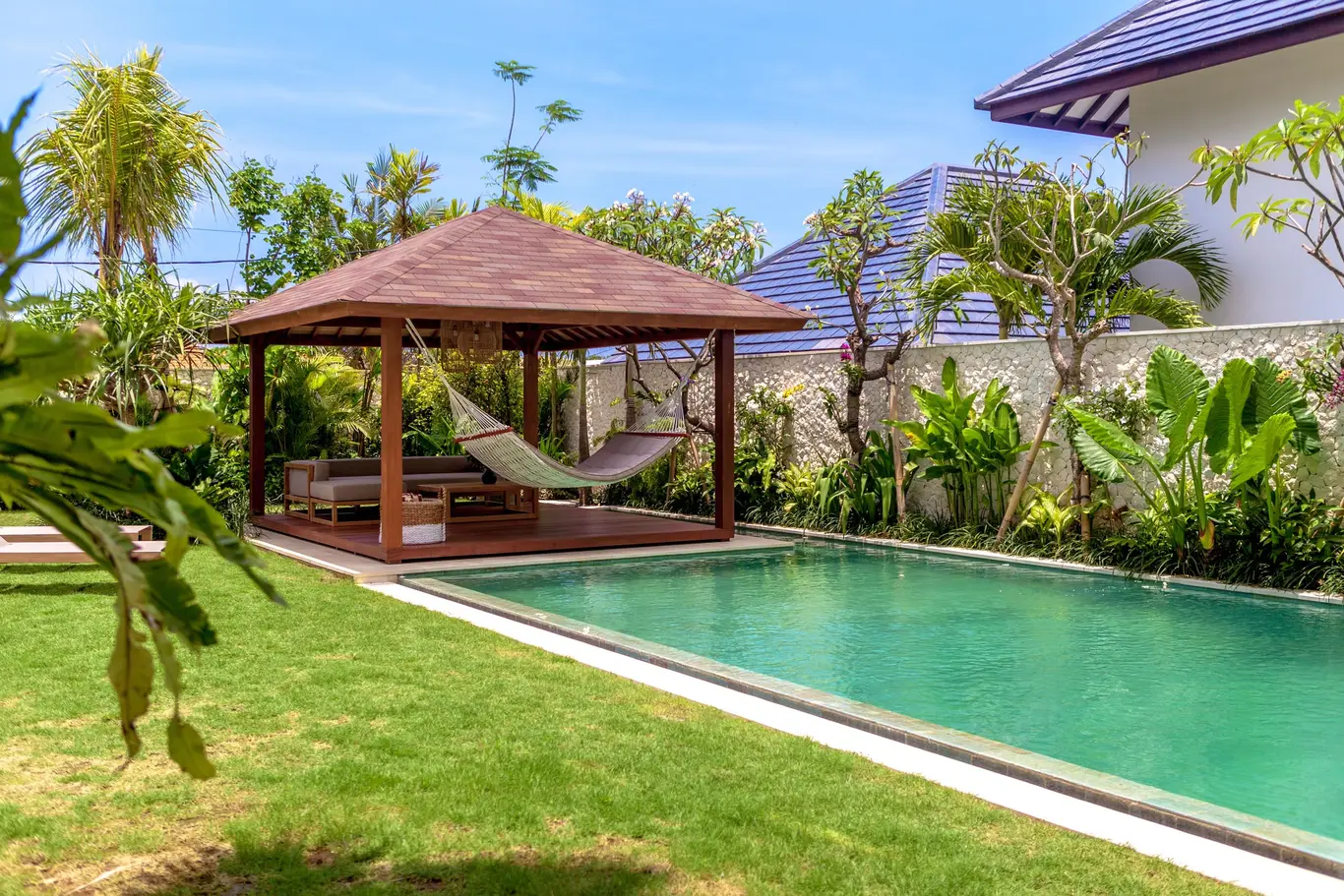 Four-Bedroom Designer Pool Villa with Family Room, Steps from Canggu's Cafés — view 2