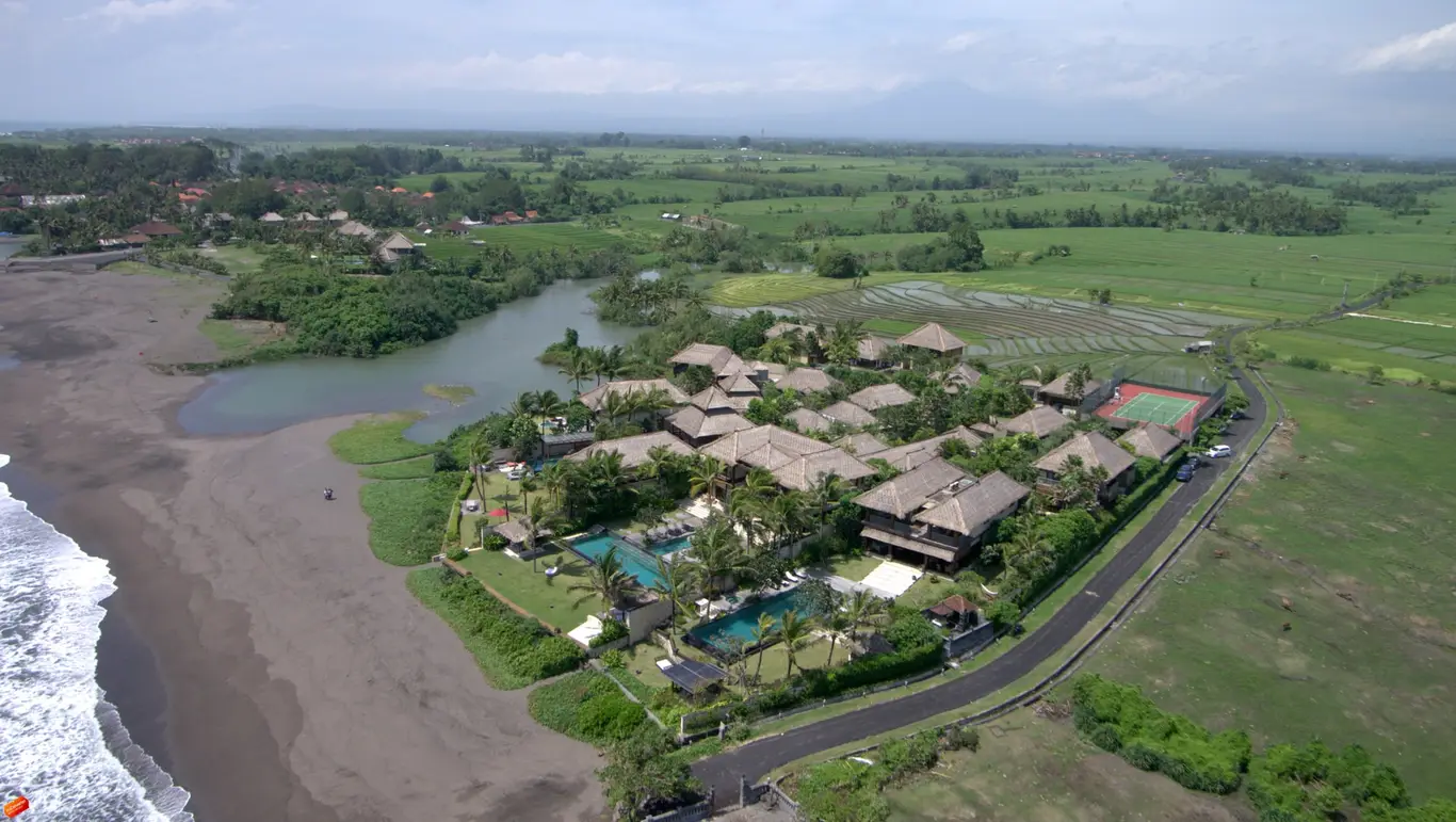 Beachfront Three-Villa Estate with Tennis Court, Up to Fifteen Bedrooms