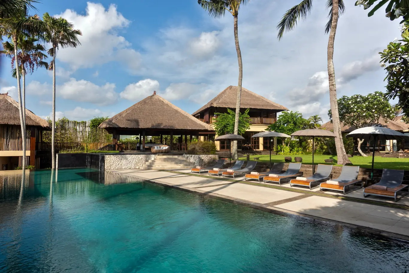 Beachfront Five-Bedroom Estate Villa with 21m Lap Pool & Tennis, Pantai Lima