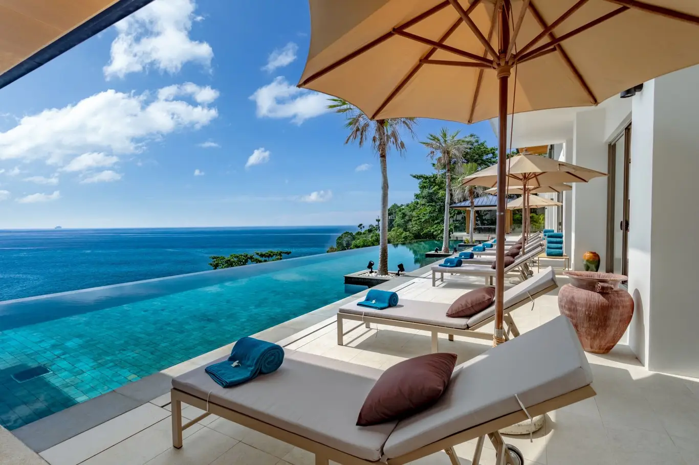 The Aquila — Clifftop Estate, Millionaire's Mile