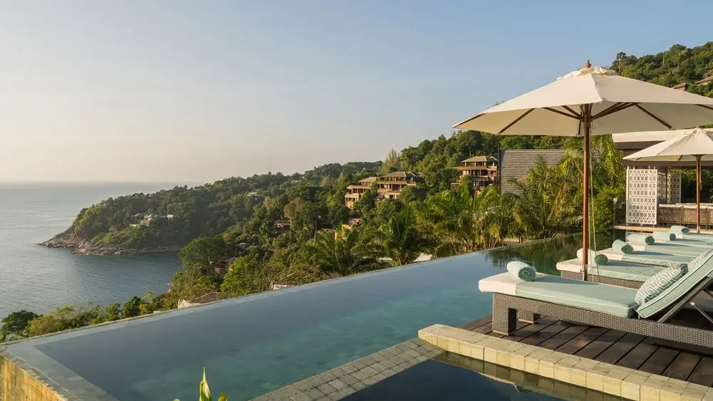 Six-Bedroom Headland Villa with Sunset Sea Views