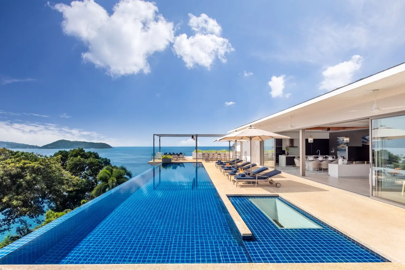 Seven-Bedroom Family Villa with 20-Metre Pool above Kamala Beach — view 2
