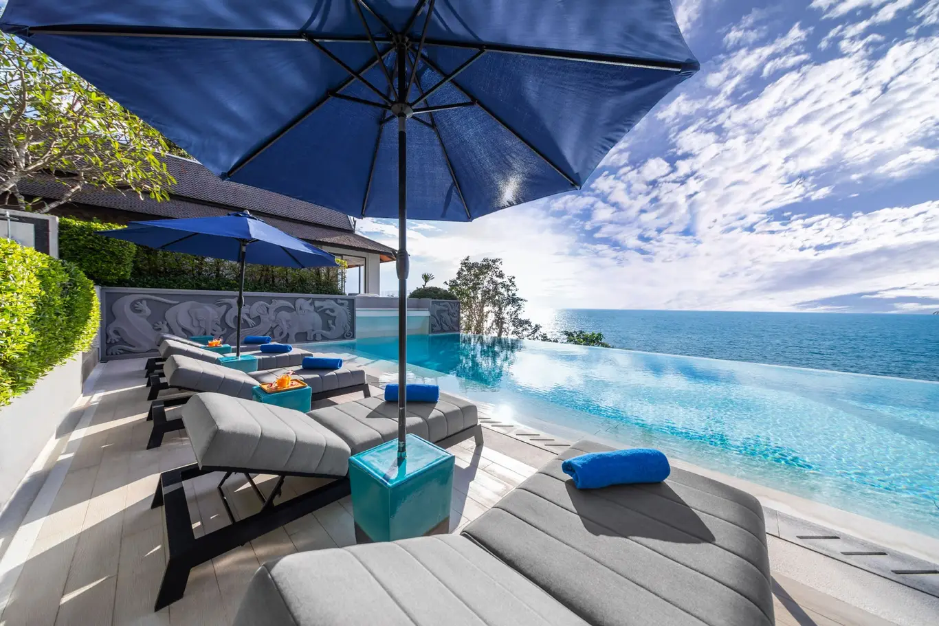 Thai-Style Seven-Bedroom Villa with Sunset Sea Views