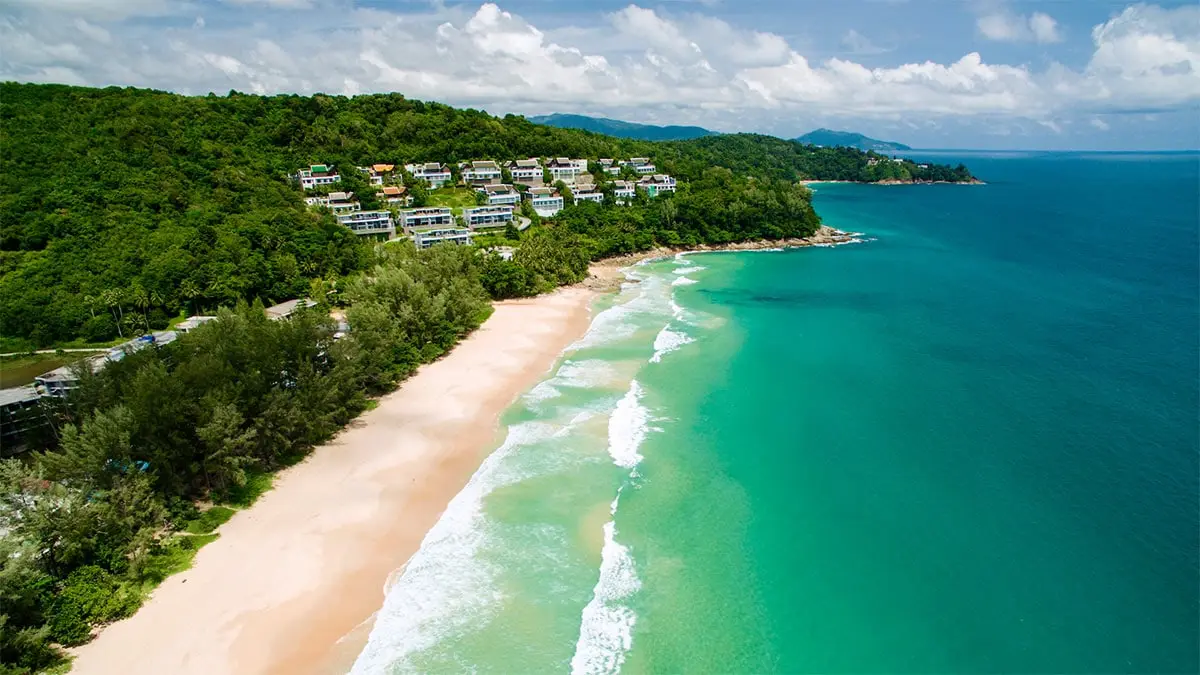 Hilltop Five-Bedroom Villa with 17-Metre Infinity Pool — view 2