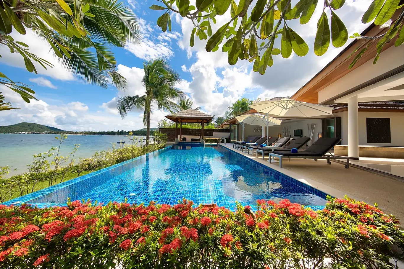 Beachfront Cliffside Pavilion Villa — view 2