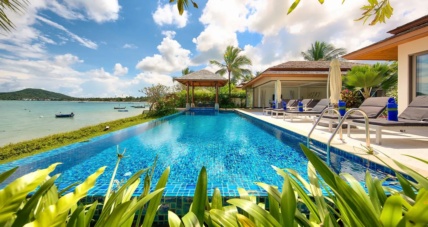 Beachfront Rose-Garden Pool Villa — view 2