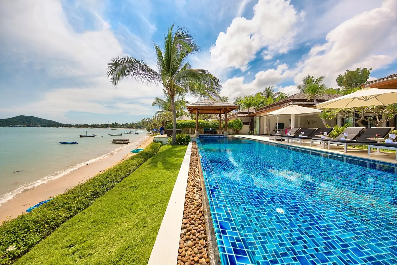 Beachfront Single-Storey Pool Villa