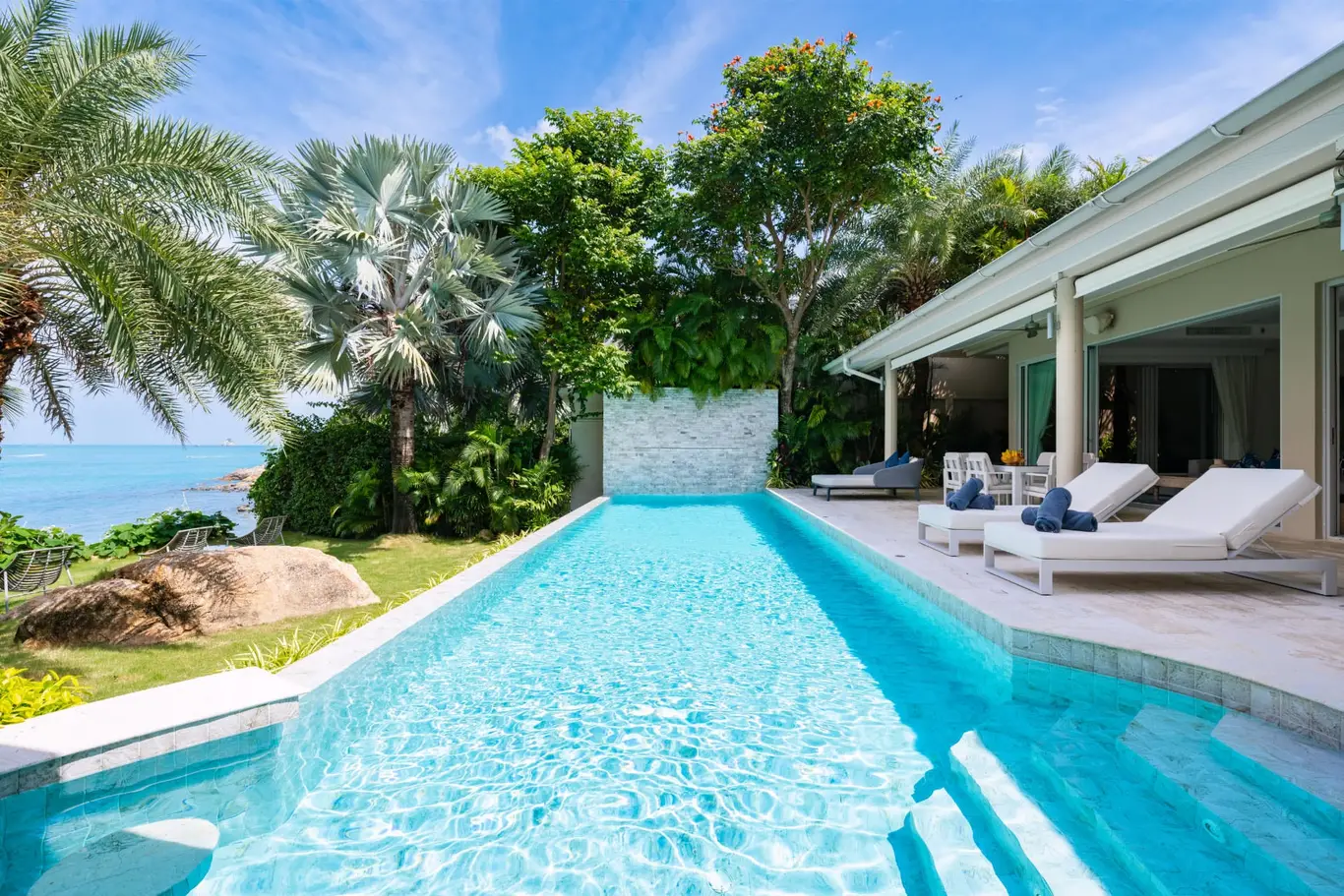 Five-Bedroom Beachfront Villa, Laem Samrong, Bophut