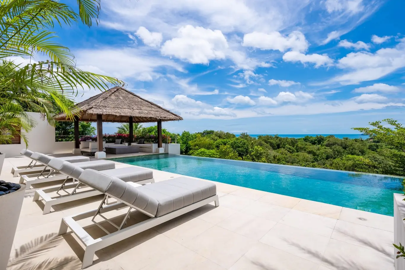 Hillside Five-Bedroom Villa with Infinity Pool and Sea Views