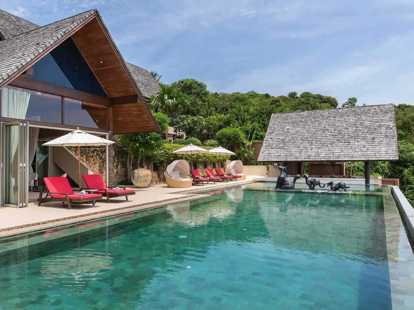 Hillside Sea-View Garden Residence