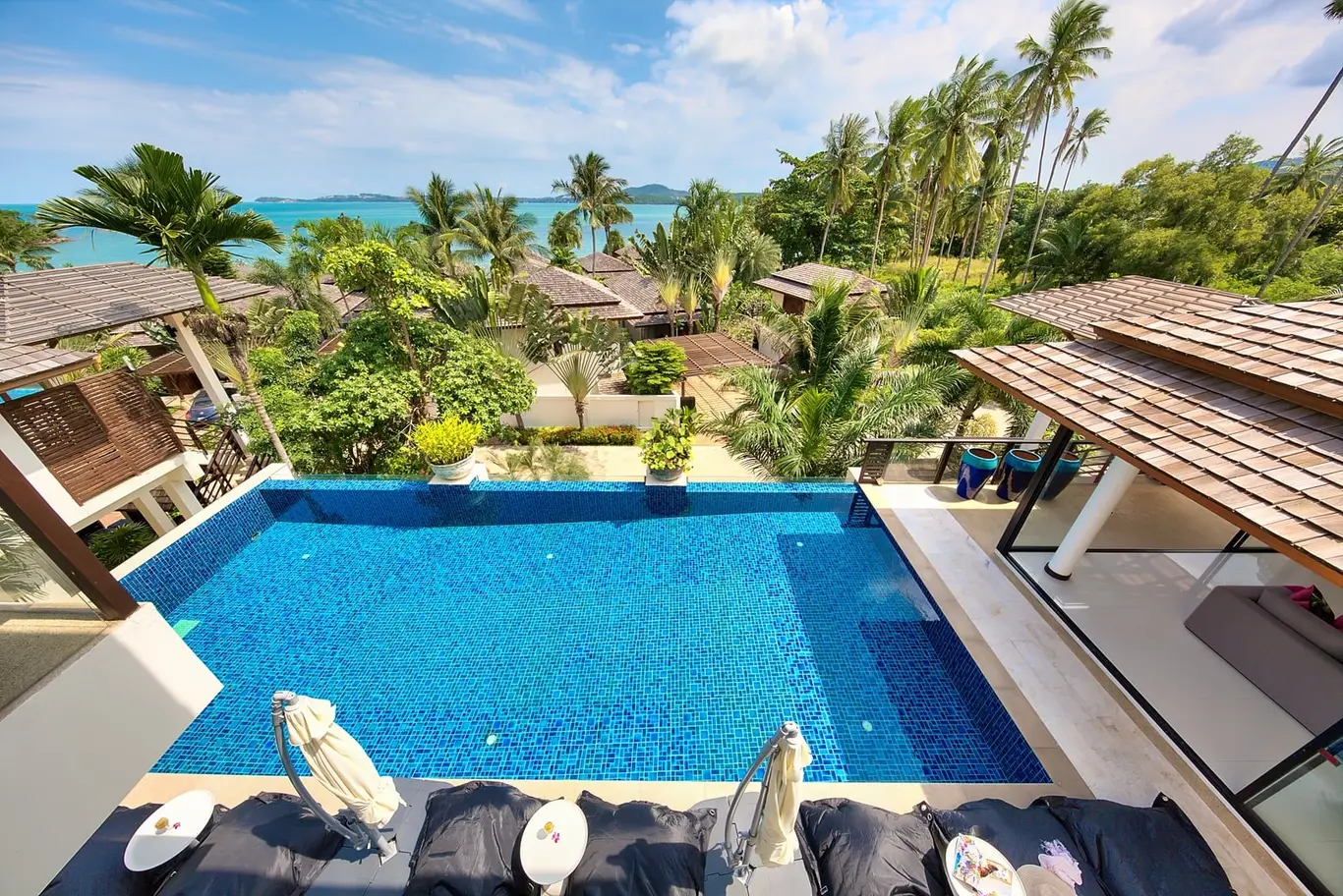 Three-Storey Hillside Oceanview Villa — view 2