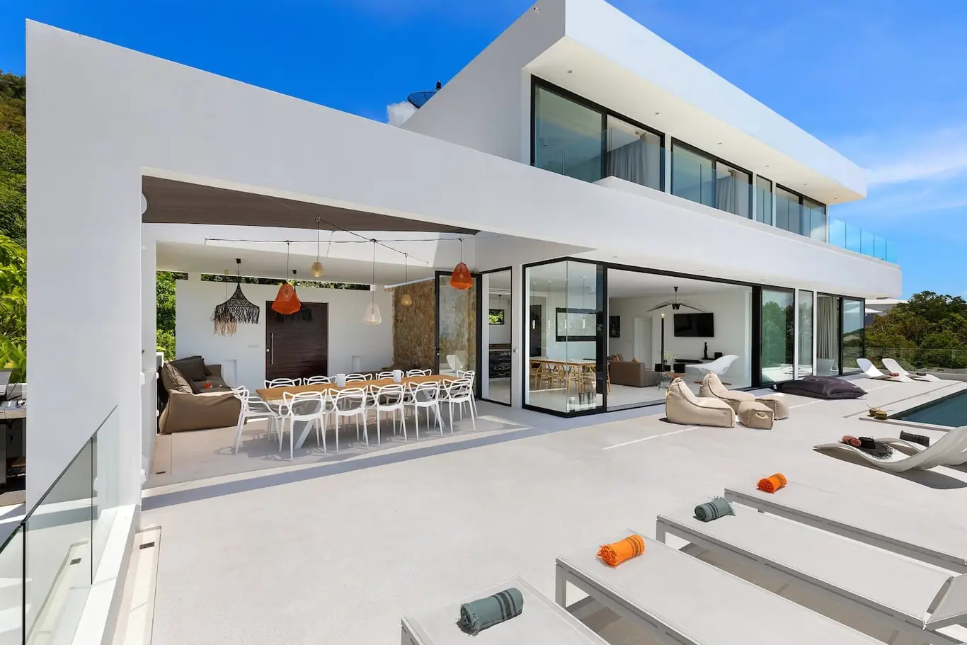 Renovated Six-Bedroom Freehold Villa with Infinity Pool, Cinema & Gym
