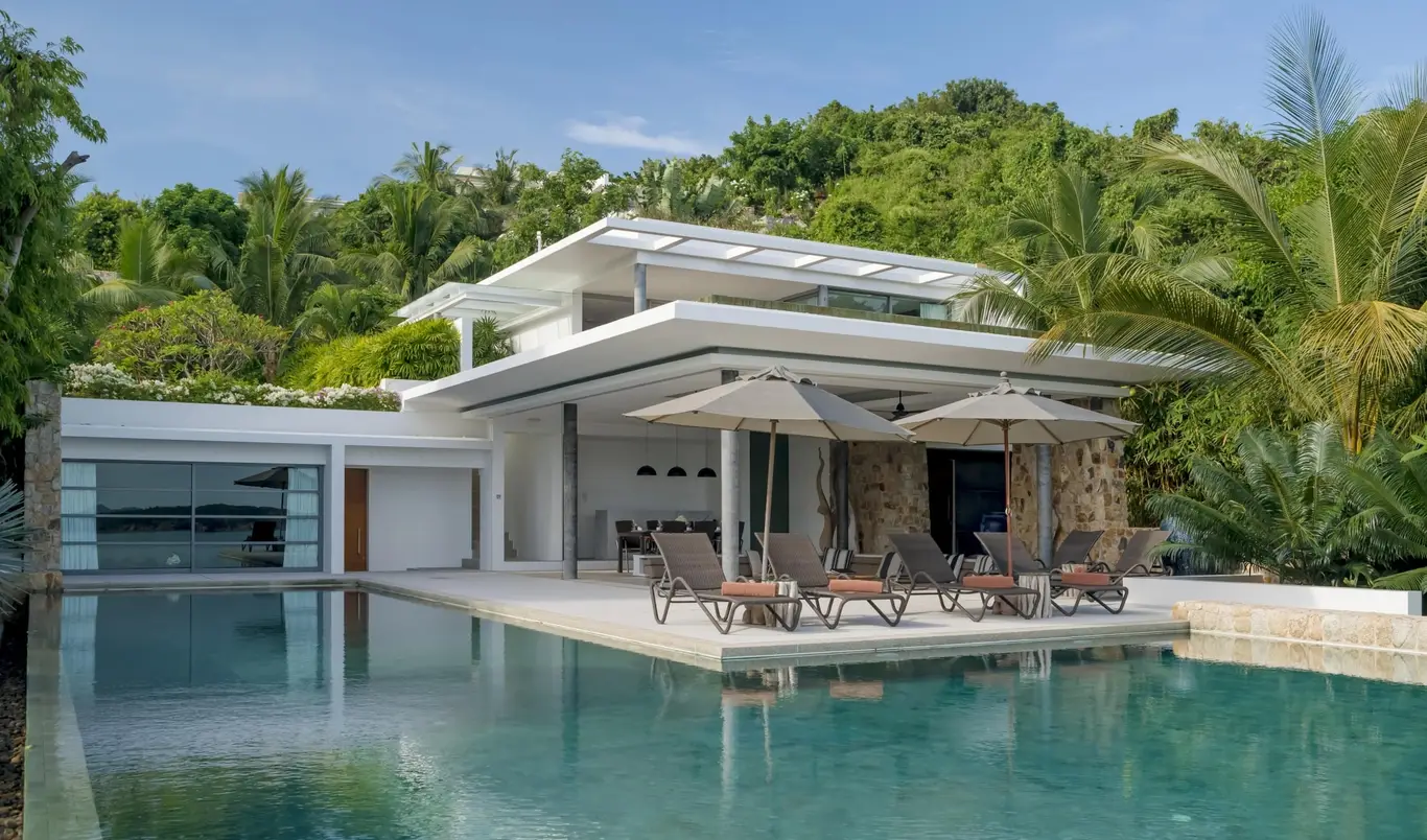 Hillside Four-Bedroom Villa with Sunken Lounge & 20 m Infinity Pool — view 2
