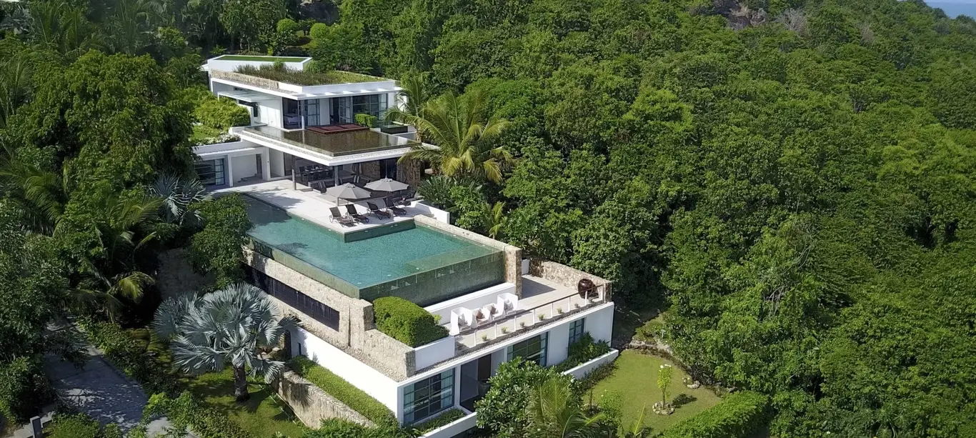 Hillside Four-Bedroom Villa with Sunken Lounge & 20 m Infinity Pool