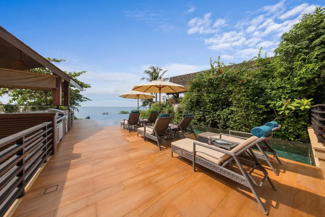 Granite-Boulder Beachfront Pool Villa with Watersports — view 2