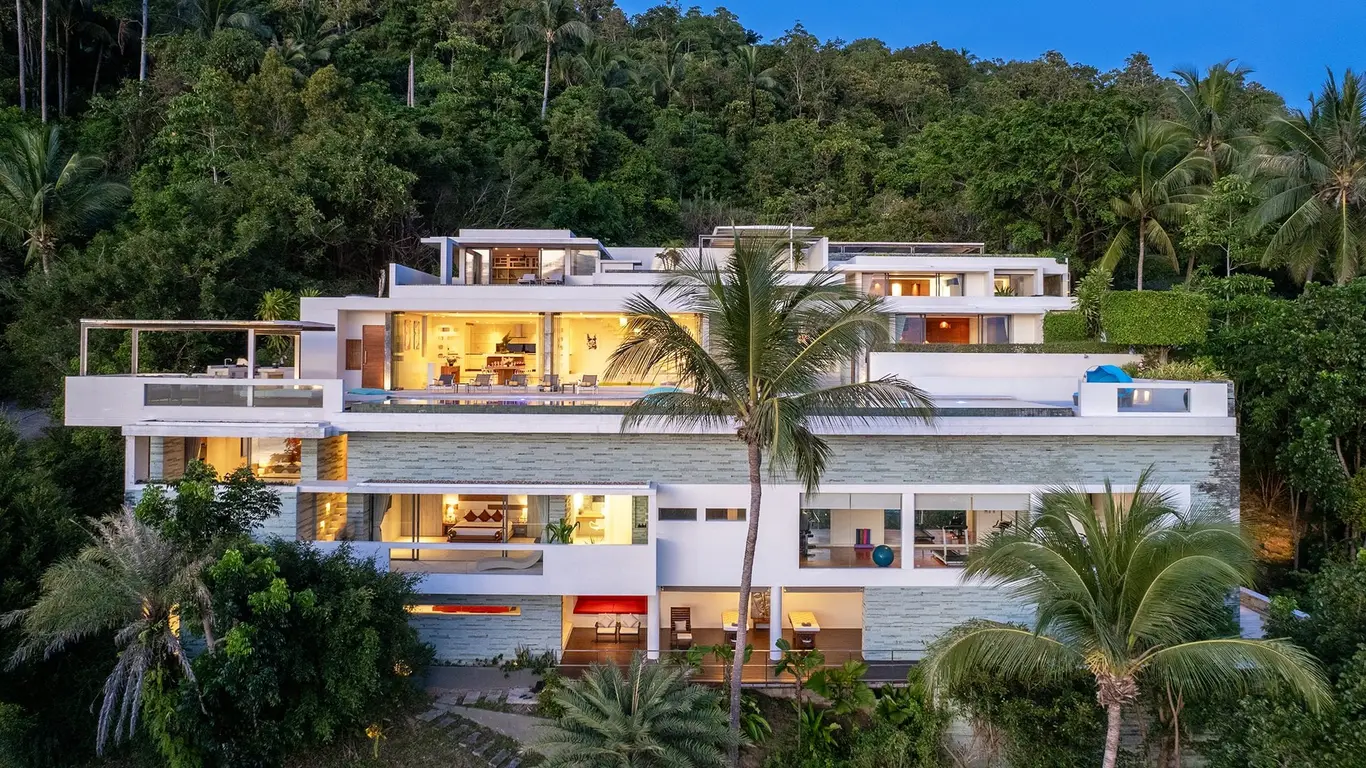 Hillside Villa with 22m Infinity Pool, Cinema & Spa — view 2