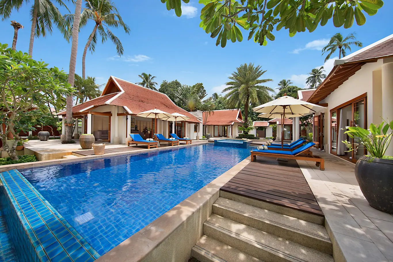 Beachfront Courtyard Pool Villa