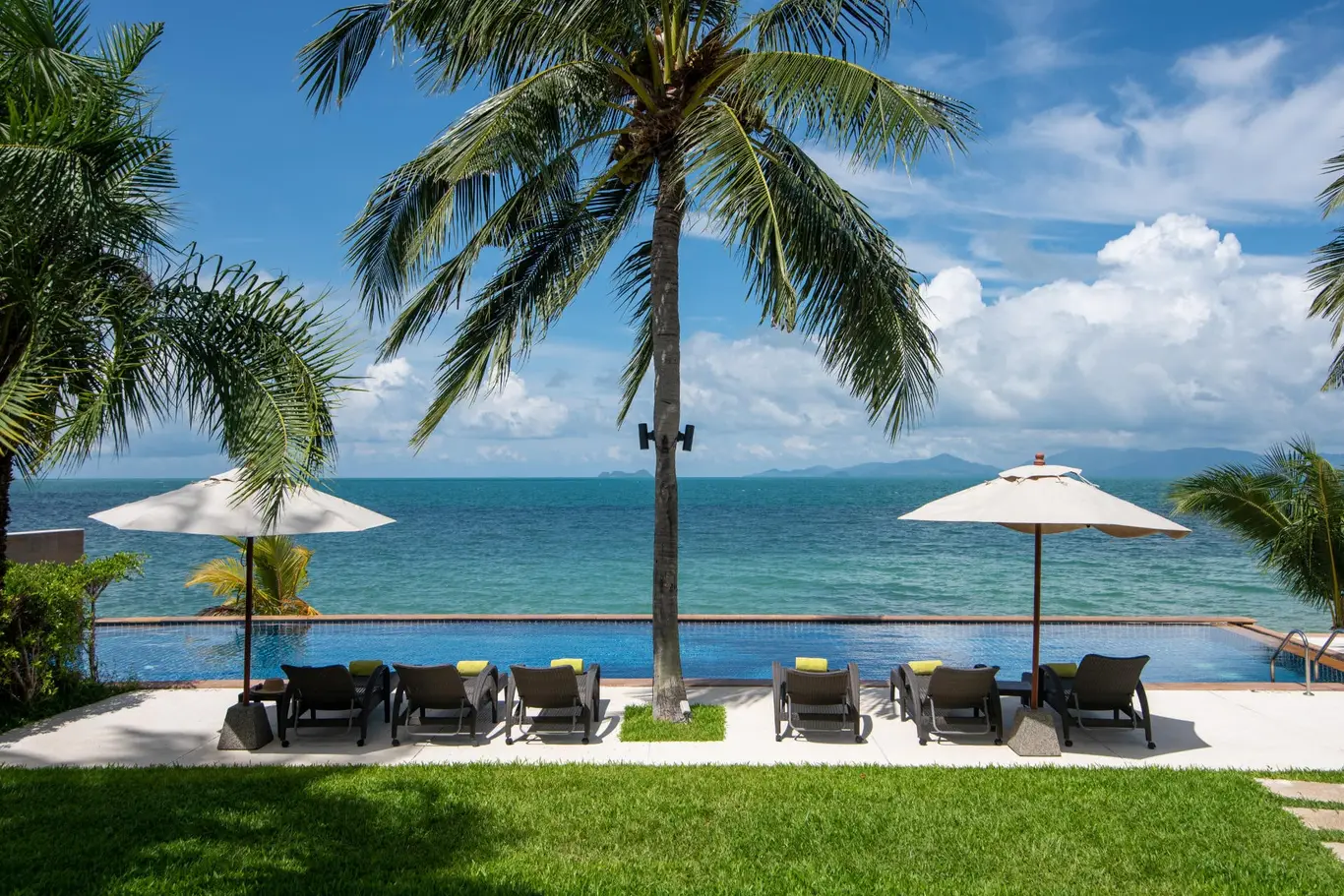 Five-Bedroom Beachfront Villa with 27 m Lap Pool