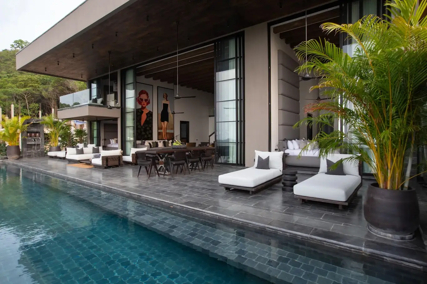 Hillside 4-Bedroom Villa with 18 m Infinity Pool & Sea Views