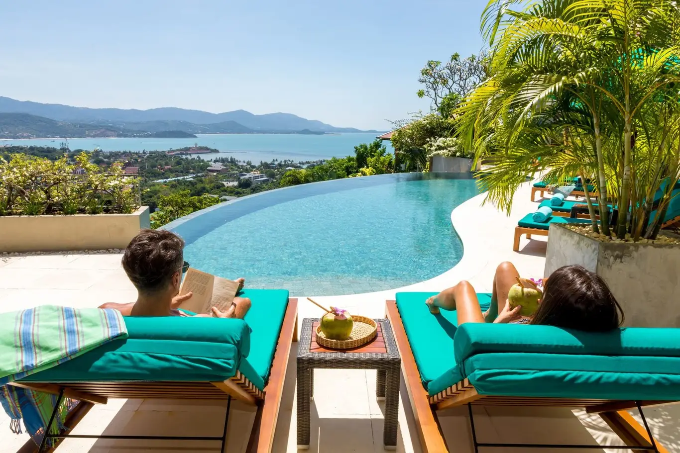 Five-Bedroom Hilltop Villa with 180° Sunrise-to-Sunset Views