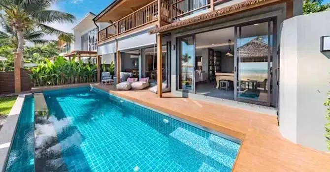 Beachfront Five-Bedroom Sea-View Pool Villa — view 2