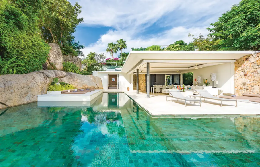 Rock-Set Four-Bedroom Villa with 17-Metre Infinity Pool & Sea Views — view 2