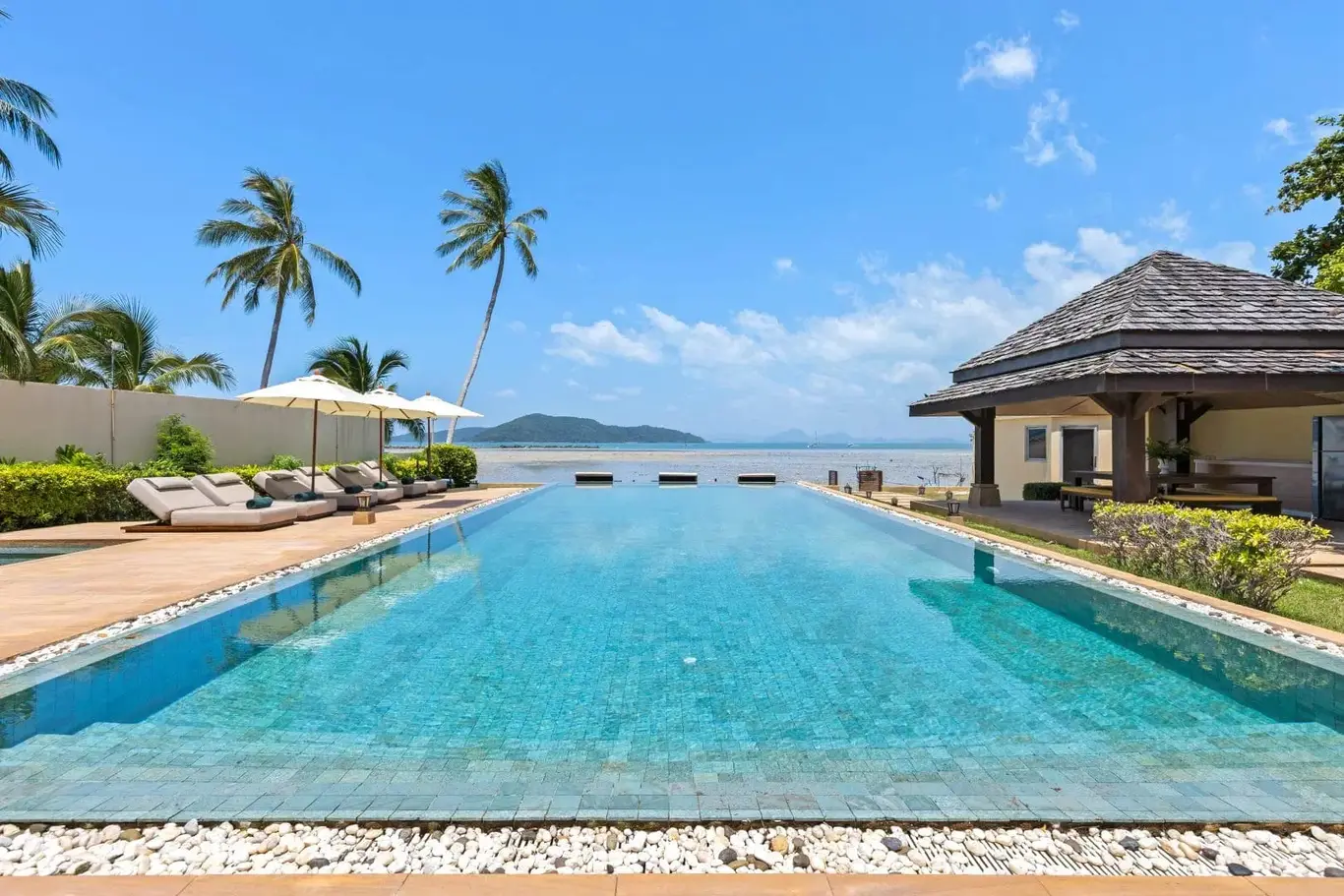Five-Bedroom Beachfront Pool Villa on Tong Krut Beach, Taling Ngam — view 1