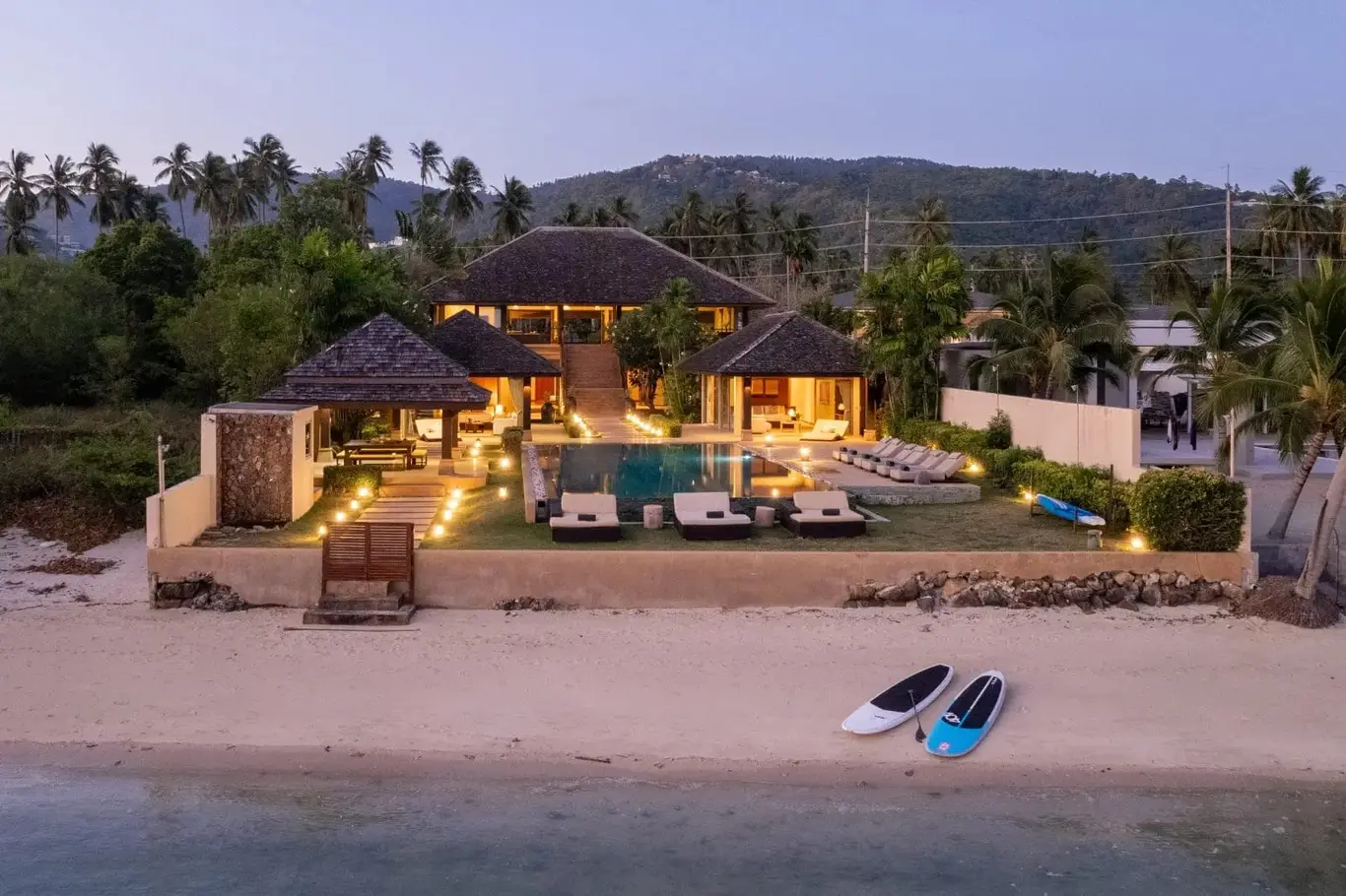 Five-Bedroom Beachfront Pool Villa on Tong Krut Beach, Taling Ngam — view 2