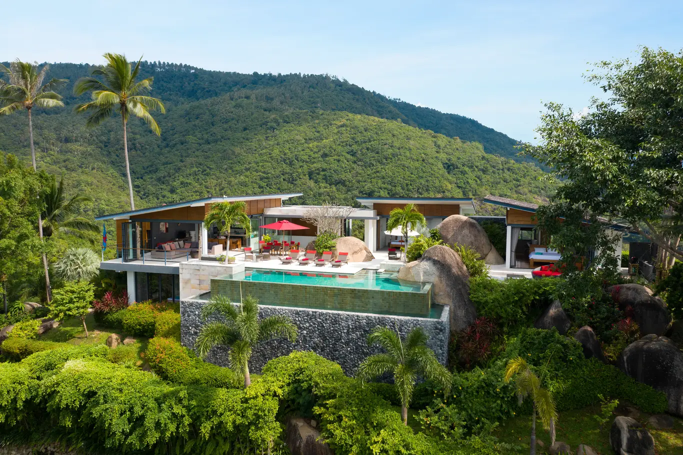 Private Hillside Sea & Mountain View Estate — view 1