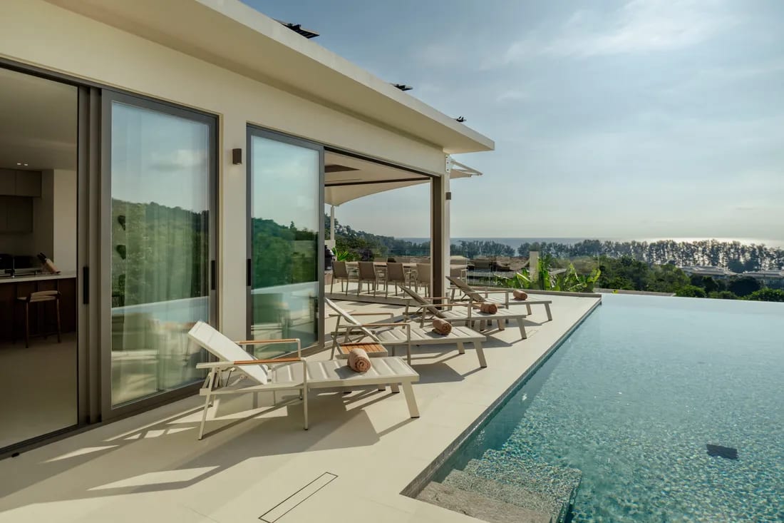 Vista del Mar — Hillside Sunset-View Villa